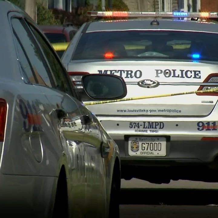 LMPD officer sues department claiming discrimination because he's a man